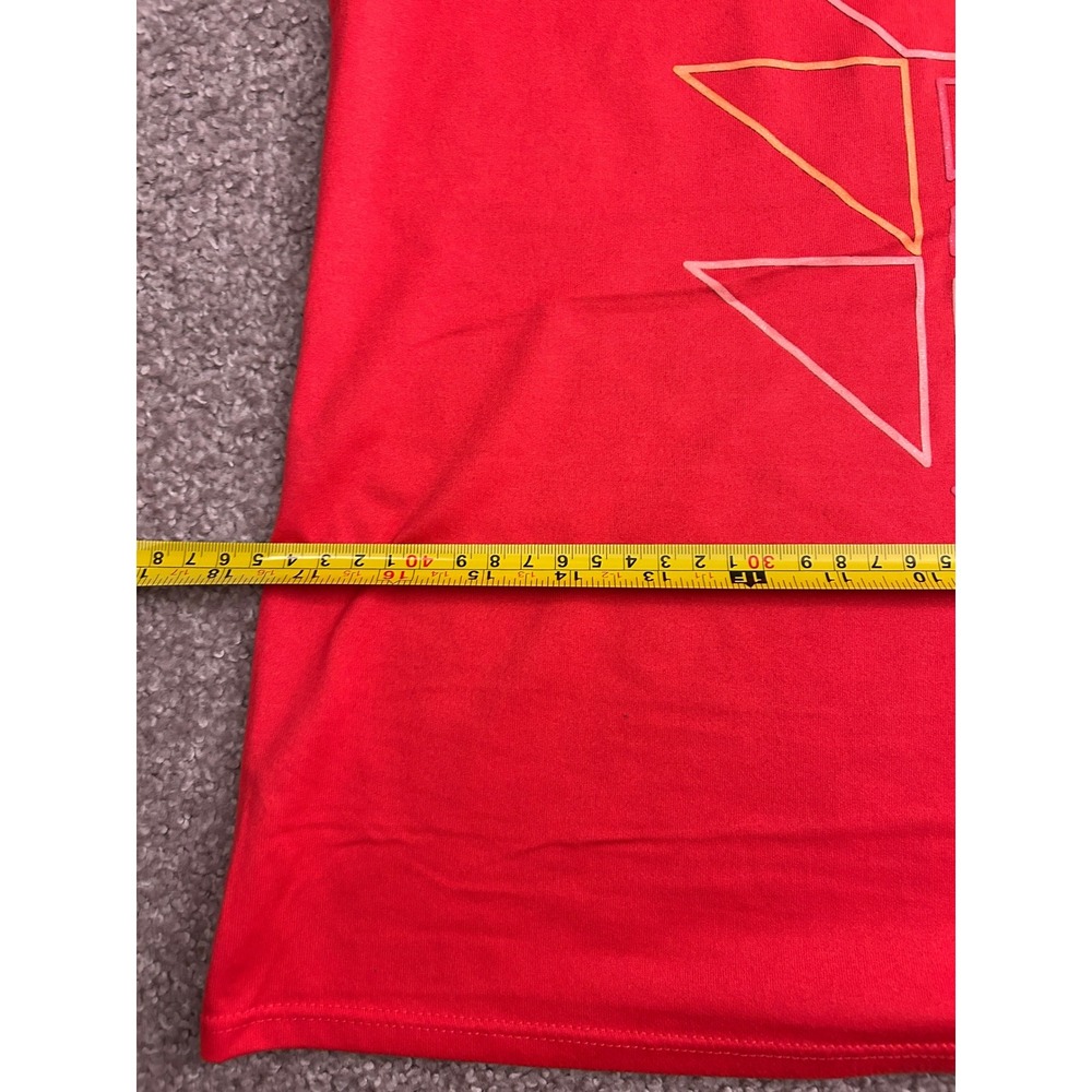 Nike Dri-FIT Graphic V-Neck Tee Womens Medium Red Excellent Short Sleeve Shirt - Picture 5 of 6
